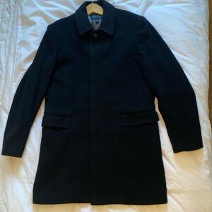 Men’s Banana Republic wool blend pea coat/top coat. Like new condition,